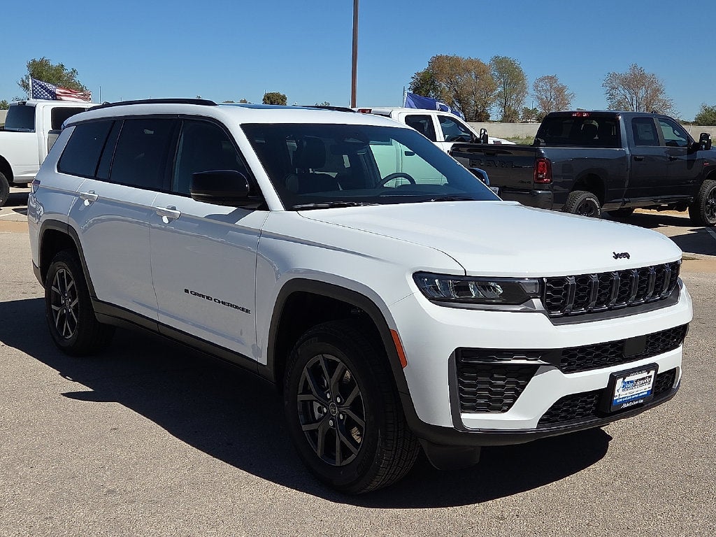 2027 Jeep Grand Cherokee L Laredo Altitude