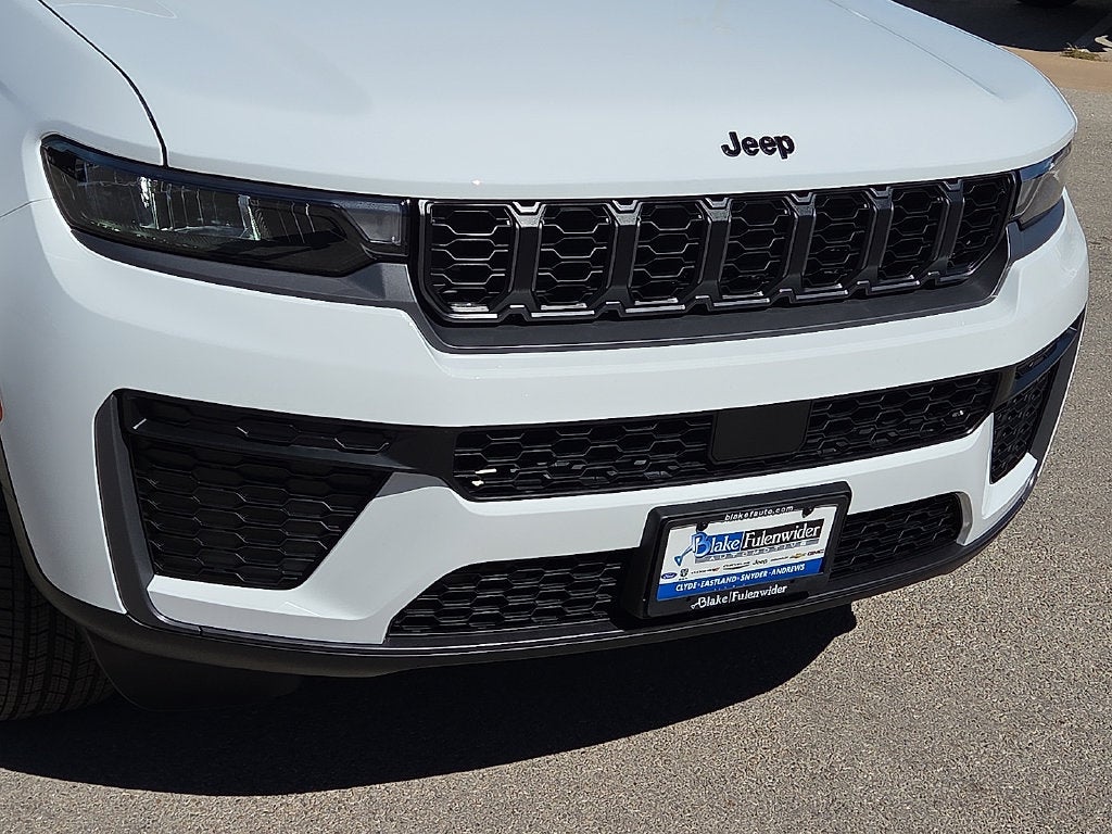2027 Jeep Grand Cherokee L Laredo Altitude