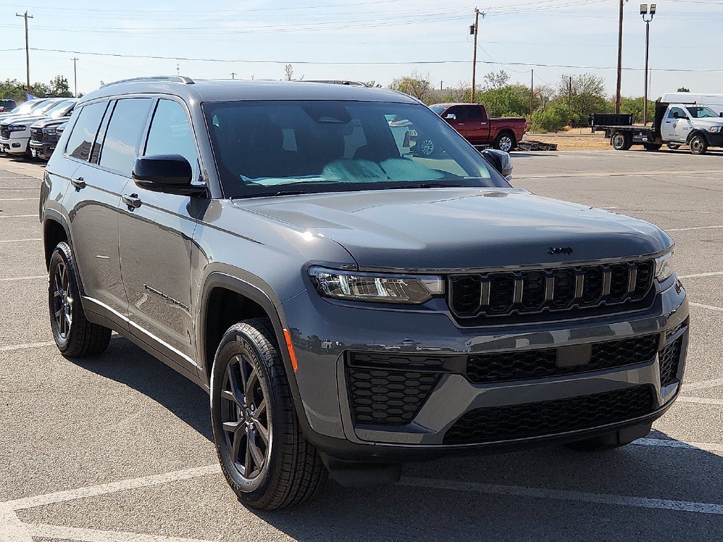 2027 Jeep Grand Cherokee GRAND CHEROKEE L LAREDO ALTITUDE 4X4