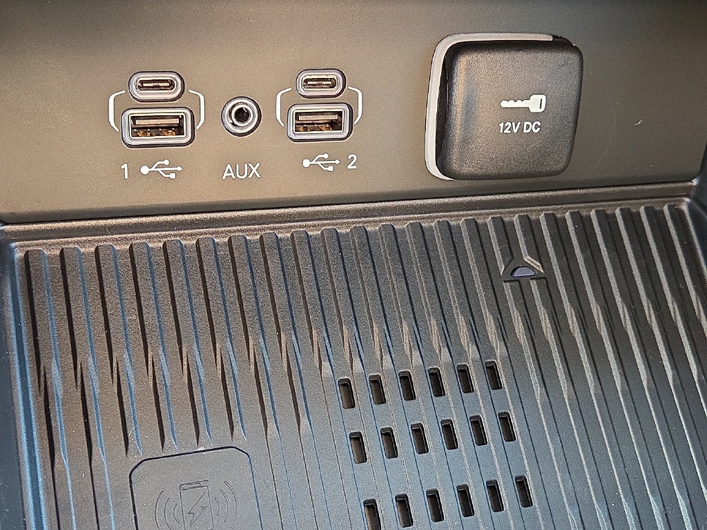 2027 Jeep Grand Cherokee Laredo Altitude