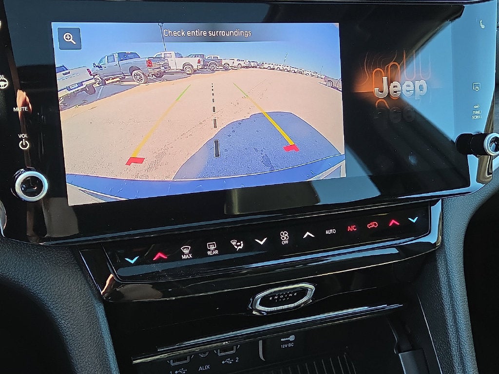 2027 Jeep Grand Cherokee Laredo Altitude