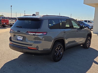 2027 Jeep Grand Cherokee Laredo Altitude