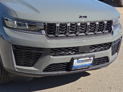 2027 Jeep Grand Cherokee Laredo Altitude