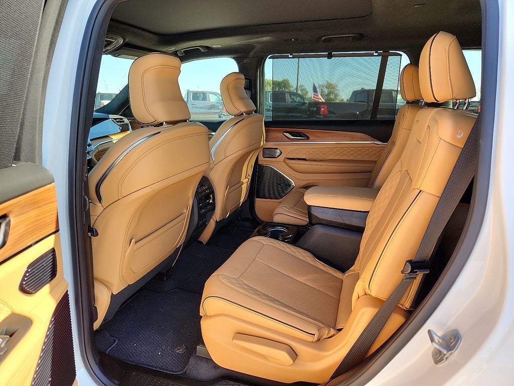 2026 Jeep Grand Cherokee GRAND CHEROKEE L SUMMIT 4X4