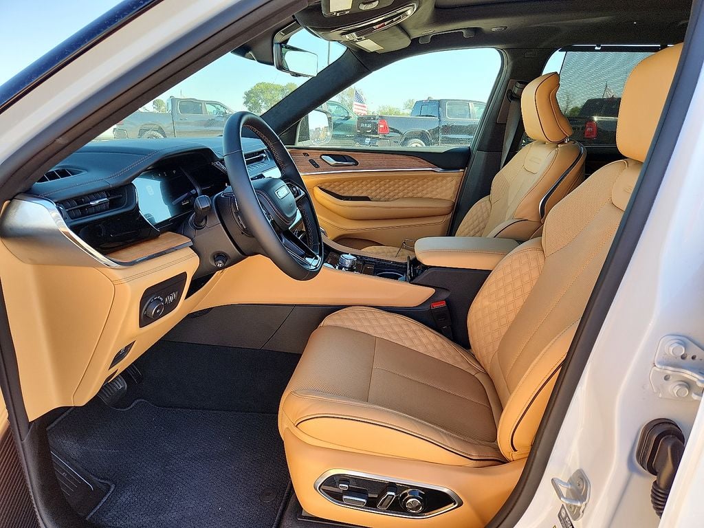 2026 Jeep Grand Cherokee GRAND CHEROKEE L SUMMIT 4X4
