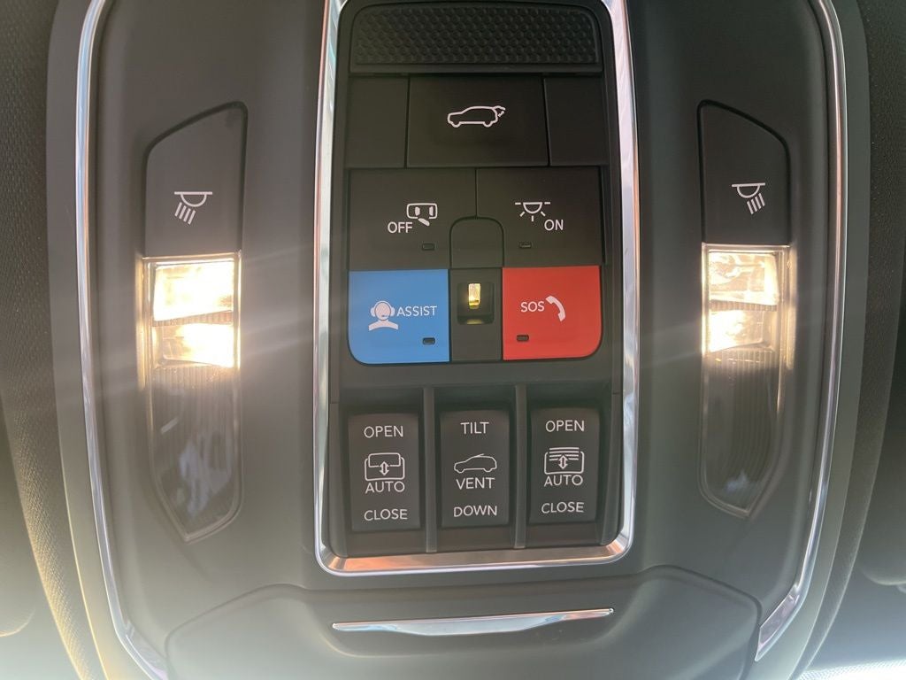 2023 Jeep Wagoneer L Series III