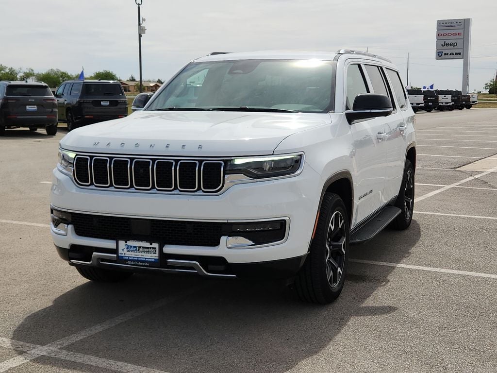 2025 Jeep Wagoneer Base