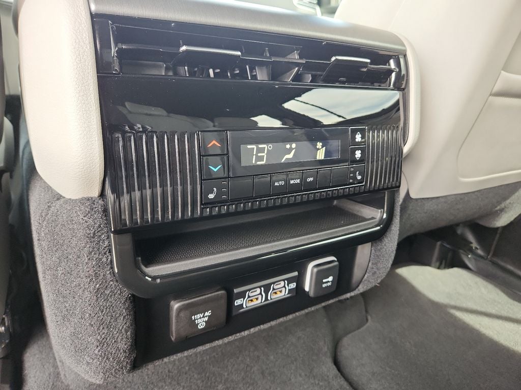 2025 Jeep Wagoneer Base