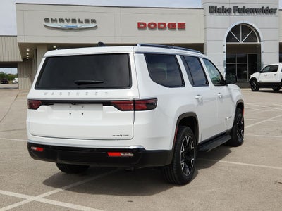 2025 Jeep Wagoneer Base
