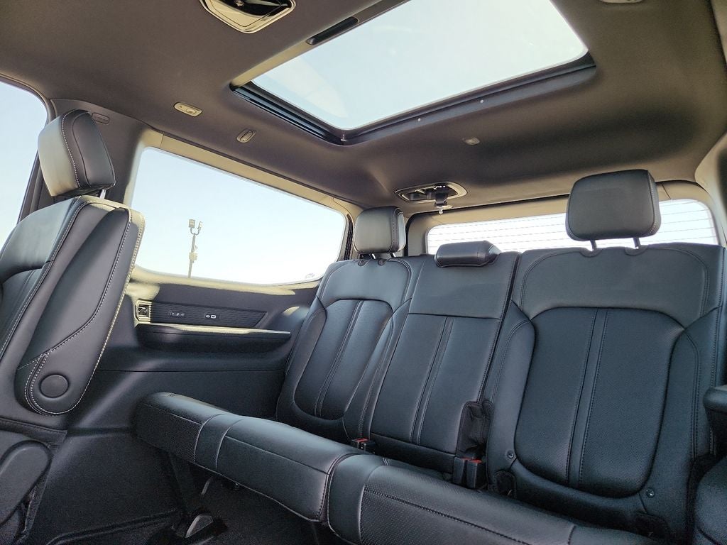 2026 Jeep Grand Wagoneer Limited Reserve