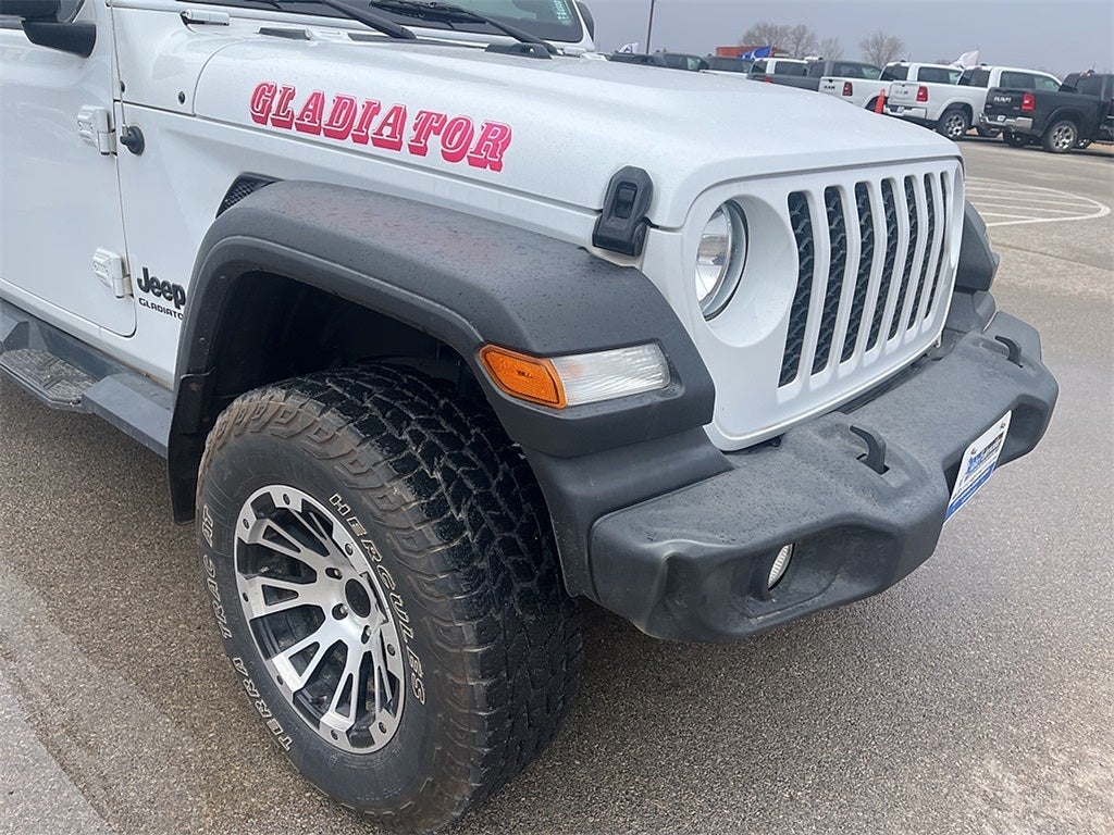 2022 Jeep Gladiator Sport
