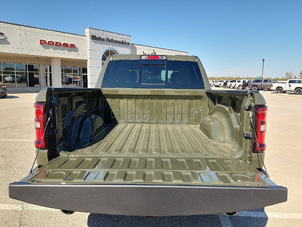 2027 RAM 1500 RAM 1500 LONE STAR CREW CAB 4X2 5'7' BOX