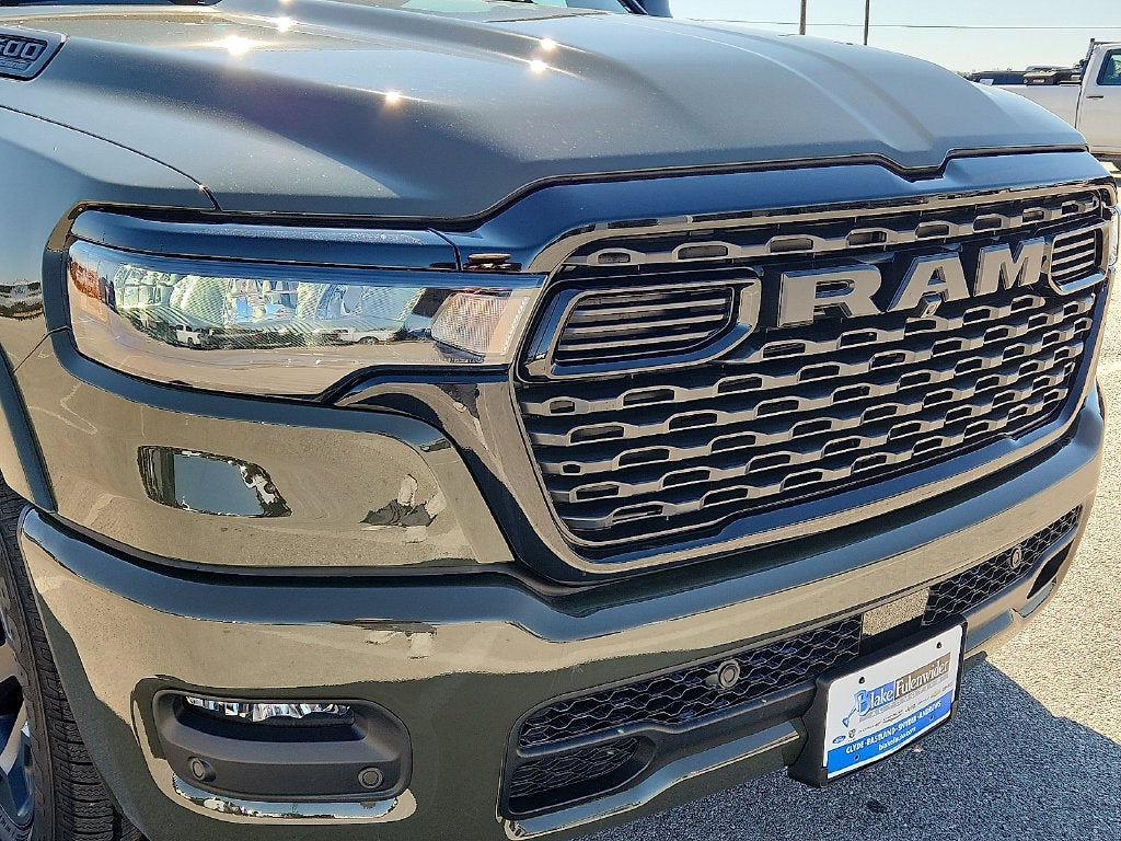 2027 RAM 1500 RAM 1500 LONE STAR CREW CAB 4X2 5'7' BOX