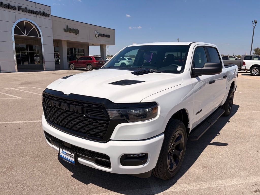 2026 RAM 1500 RAM 1500 EXPRESS CREW CAB 4X4 5'7' BOX