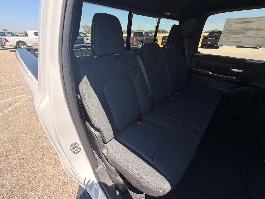 2026 RAM 1500 RAM 1500 EXPRESS CREW CAB 4X4 5'7' BOX