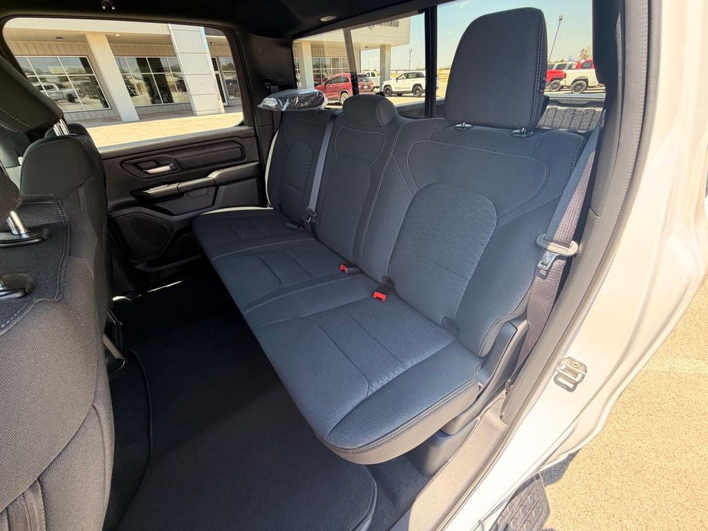 2026 RAM 1500 RAM 1500 EXPRESS CREW CAB 4X4 5'7' BOX