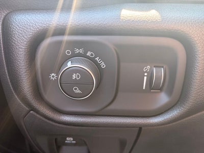 2026 RAM 1500 RAM 1500 EXPRESS CREW CAB 4X4 5'7' BOX