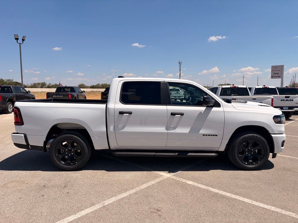 2026 RAM 1500 RAM 1500 EXPRESS CREW CAB 4X4 5'7' BOX