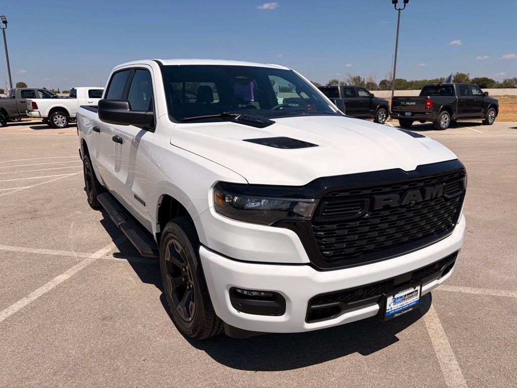 2026 RAM 1500 RAM 1500 EXPRESS CREW CAB 4X4 5'7' BOX