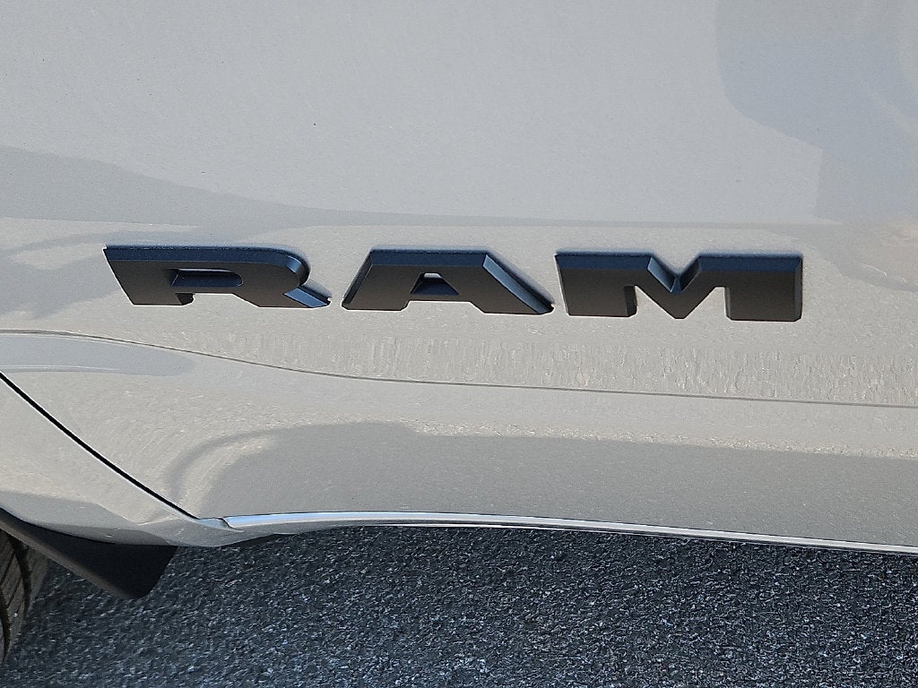 2026 RAM Ram 1500 RAM 1500 EXPRESS QUAD CAB 4X2 6'4' BOX