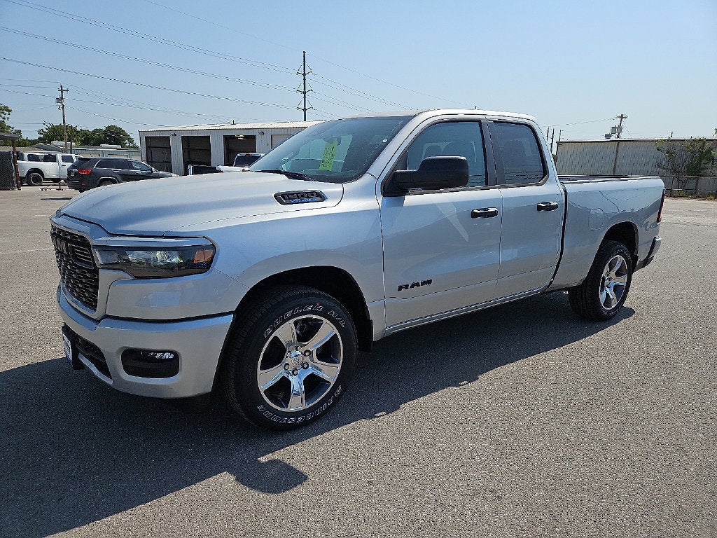 2026 RAM Ram 1500 RAM 1500 EXPRESS QUAD CAB 4X2 6'4' BOX
