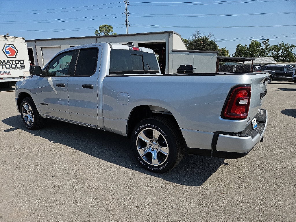 2026 RAM Ram 1500 RAM 1500 EXPRESS QUAD CAB 4X2 6'4' BOX