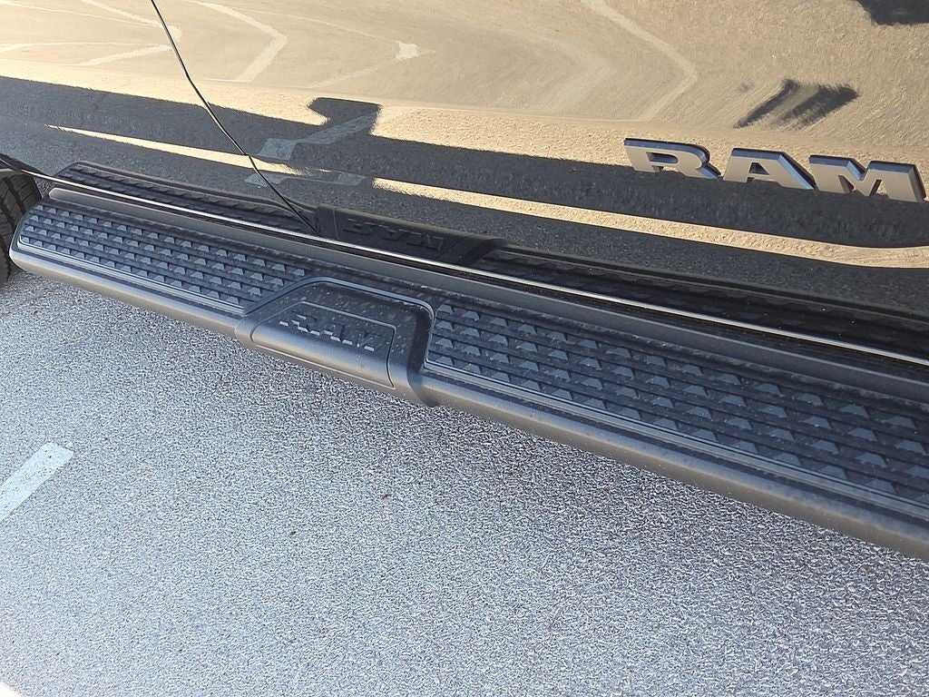 2027 RAM Ram 1500 RAM 1500 LONE STAR CREW CAB 4X4 5'7' BOX