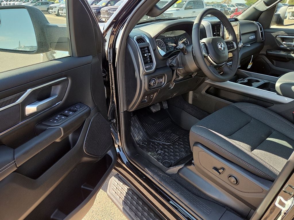 2027 RAM Ram 1500 RAM 1500 LONE STAR CREW CAB 4X4 5'7' BOX