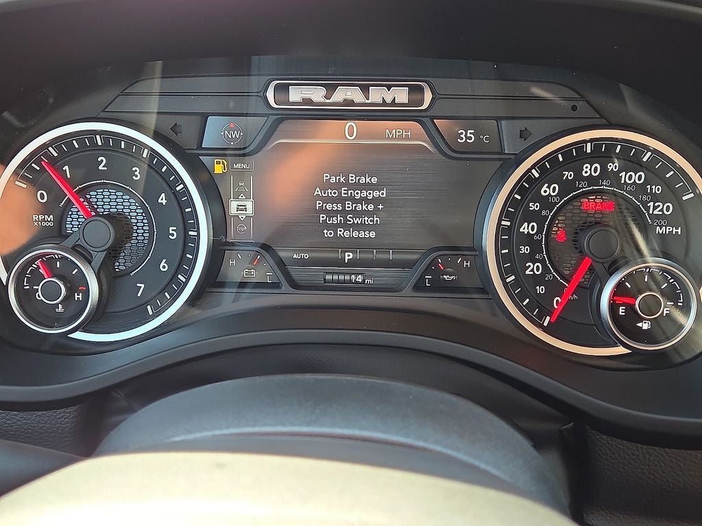 2027 RAM Ram 1500 RAM 1500 LONE STAR CREW CAB 4X4 5'7' BOX