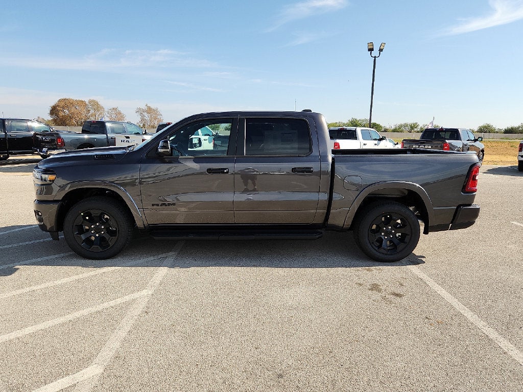 2027 RAM Ram 1500 RAM 1500 LONE STAR CREW CAB 4X4 5'7' BOX
