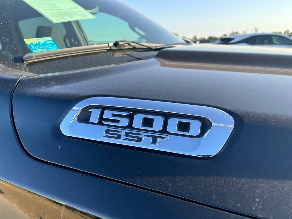 2025 RAM 1500 Lone Star Crew Cab 4x4 5'7' Box