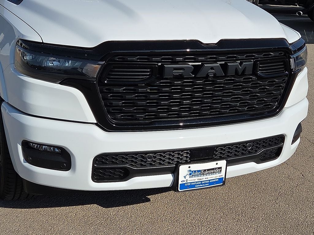 2026 RAM Ram 1500 RAM 1500 LONE STAR CREW CAB 4X4 5'7' BOX