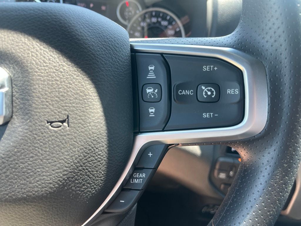 2026 RAM 1500 RAM 1500 EXPRESS CREW CAB 4X4 5'7' BOX