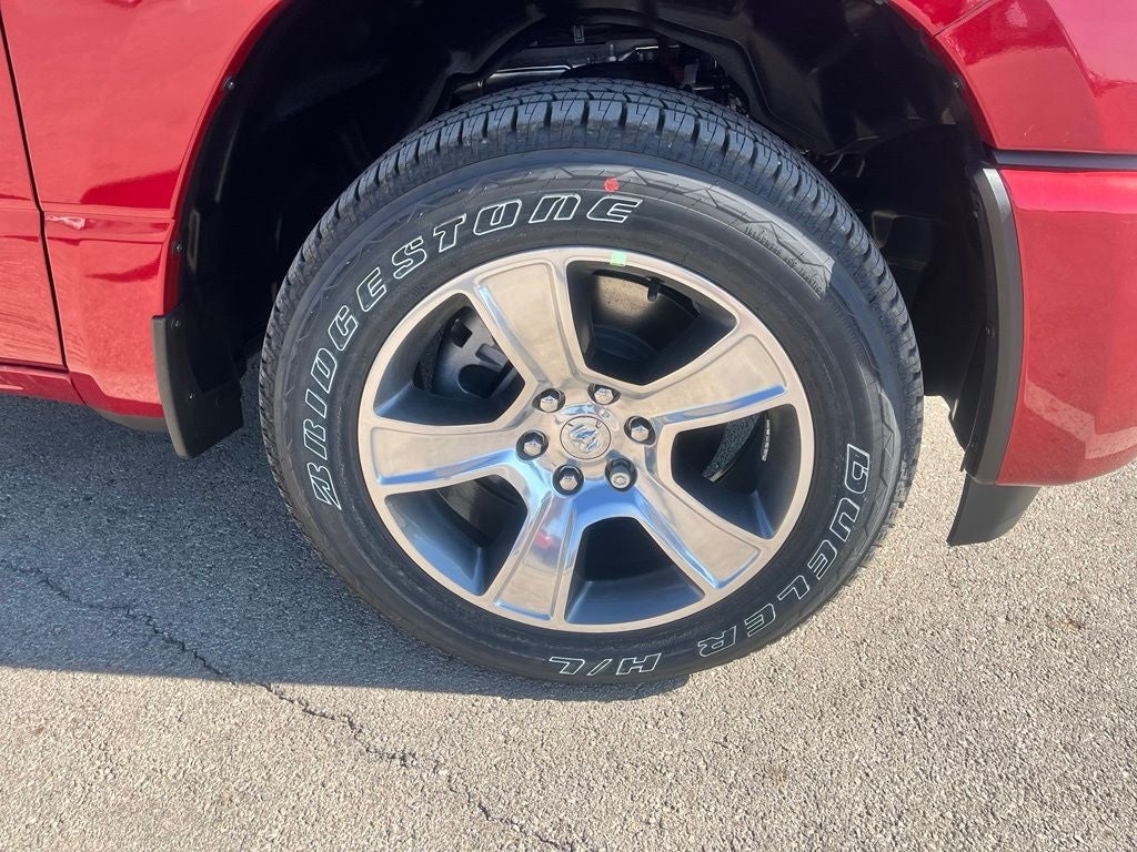 2026 RAM 1500 RAM 1500 EXPRESS CREW CAB 4X4 5'7' BOX