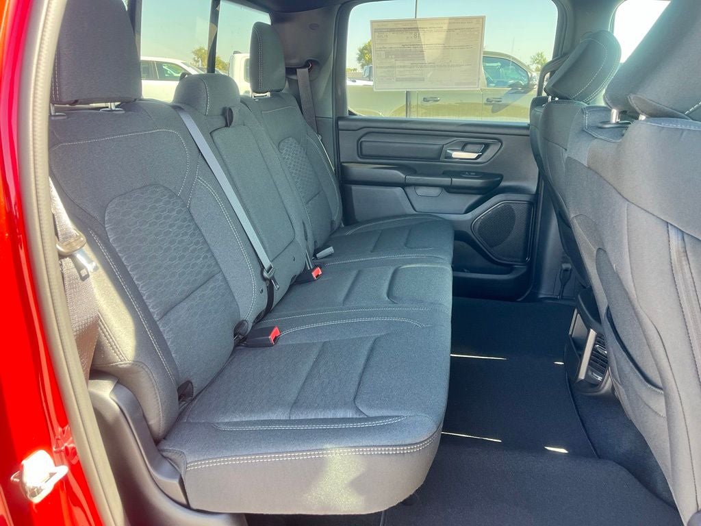 2026 RAM 1500 RAM 1500 EXPRESS CREW CAB 4X4 5'7' BOX