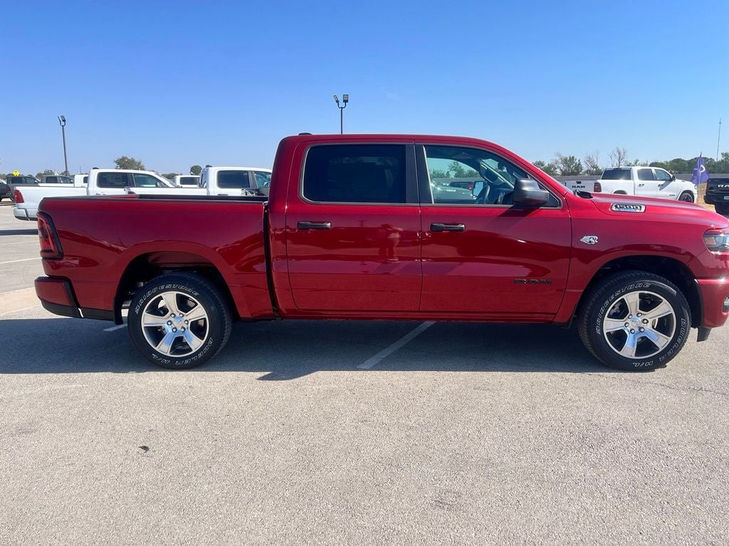 2026 RAM 1500 RAM 1500 EXPRESS CREW CAB 4X4 5'7' BOX
