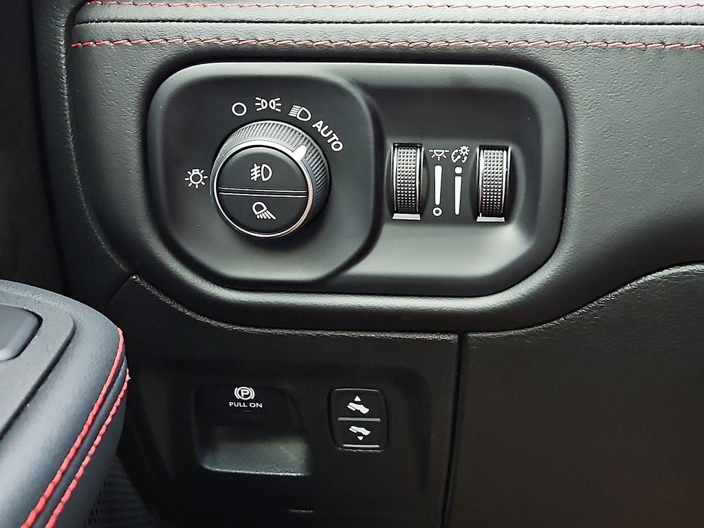 2025 RAM 1500 RHO