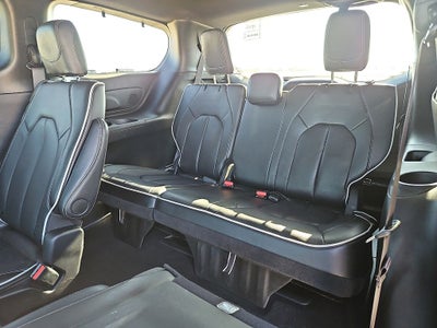 2024 Chrysler Pacifica Limited S Appearance