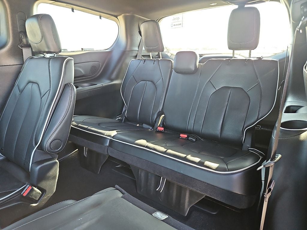 2024 Chrysler Pacifica Limited S Appearance