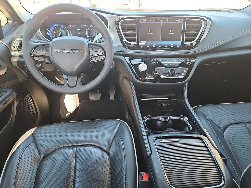 2024 Chrysler Pacifica Limited S Appearance