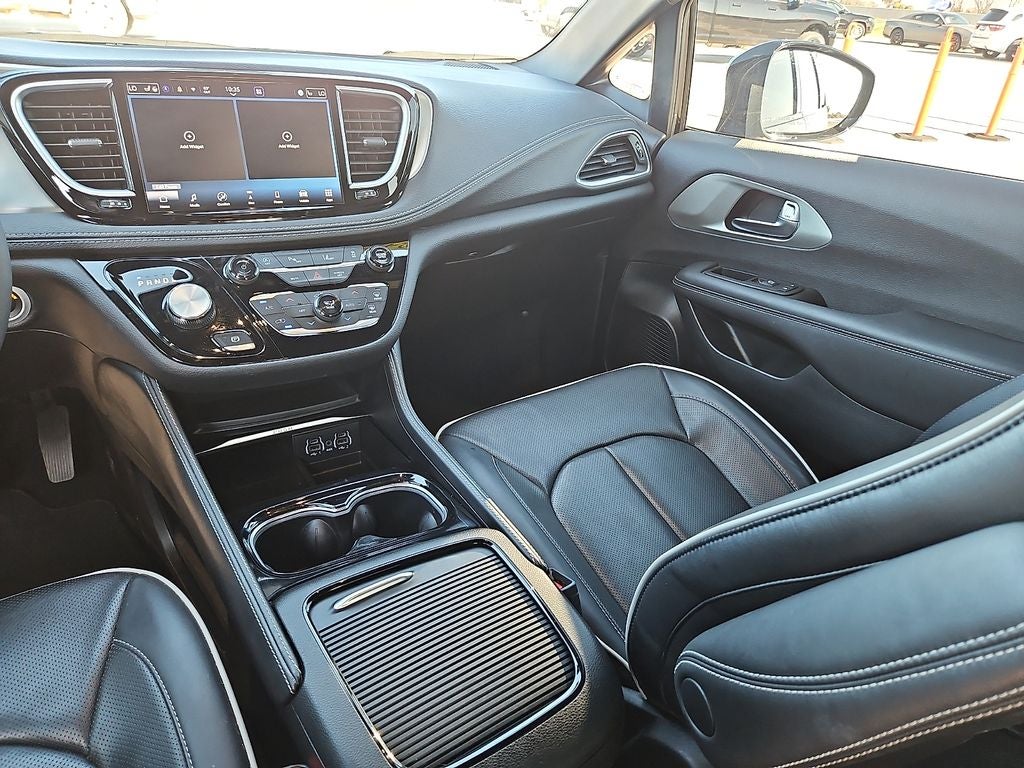 2024 Chrysler Pacifica Limited S Appearance