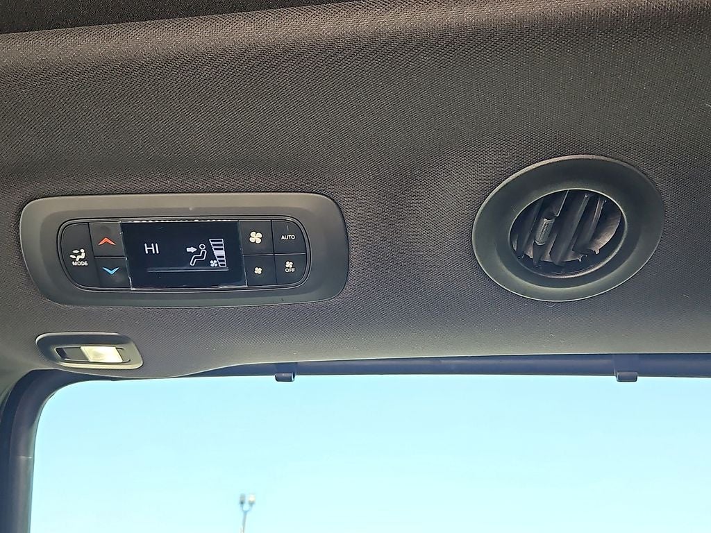 2024 Chrysler Pacifica Limited S Appearance