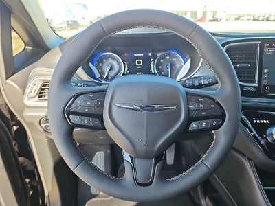 2024 Chrysler Pacifica Limited S Appearance