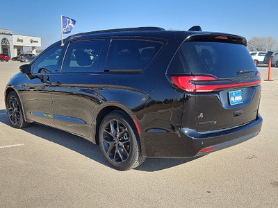 2024 Chrysler Pacifica Limited S Appearance