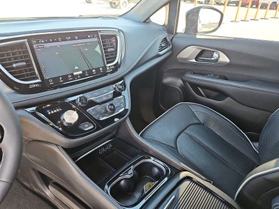 2024 Chrysler Pacifica Limited S Appearance
