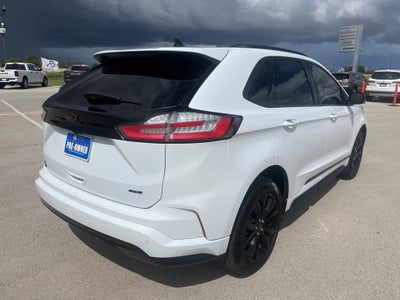2022 Ford Edge SE