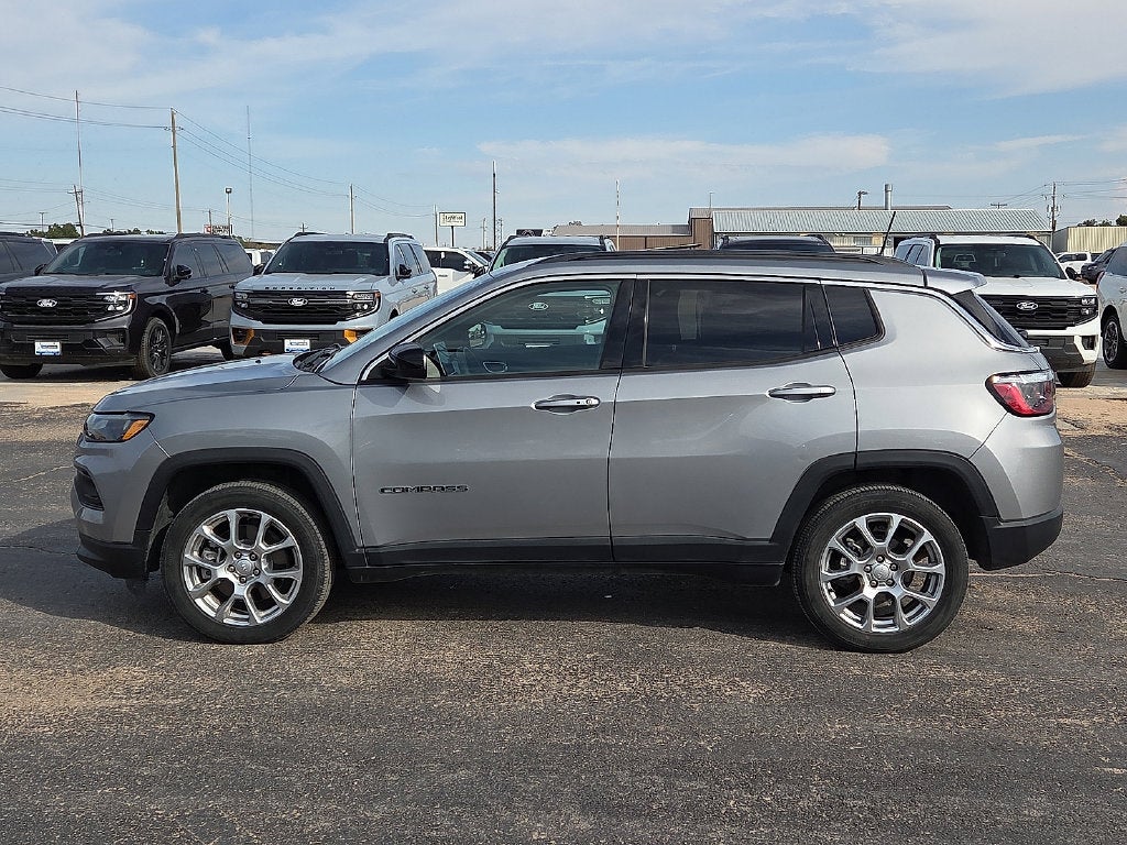 2024 Jeep Compass Latitude Lux