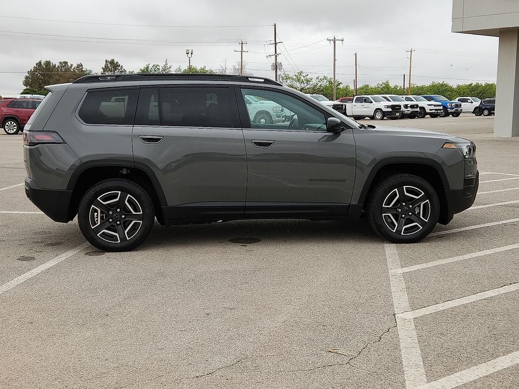 2026 Jeep Cherokee Laredo