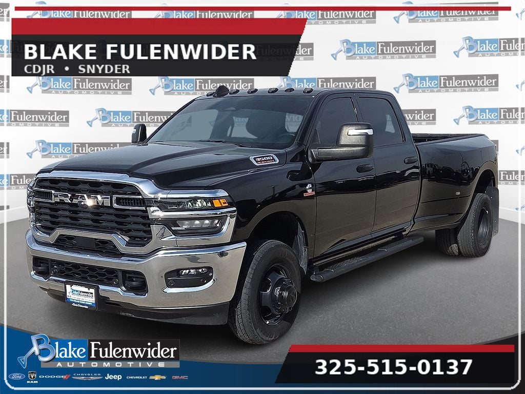 2025 RAM 3500 Tradesman Crew Cab 4x4 8' Box