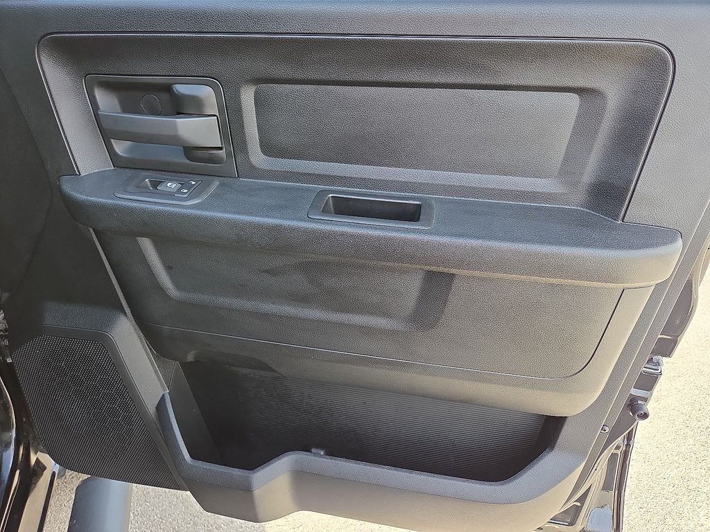 2025 RAM 3500 Tradesman Crew Cab 4x4 8' Box